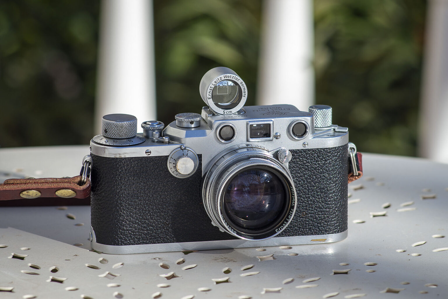 Out and About With a Leica IIIc - The Noisy Shutter