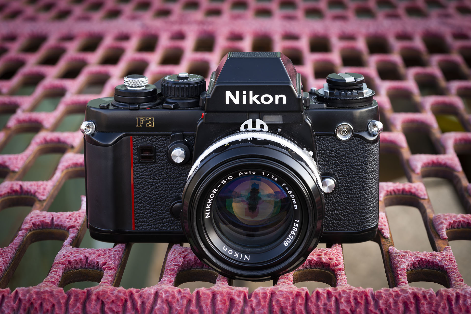Classic Camera Review: Nikon F3 - The Noisy Shutter