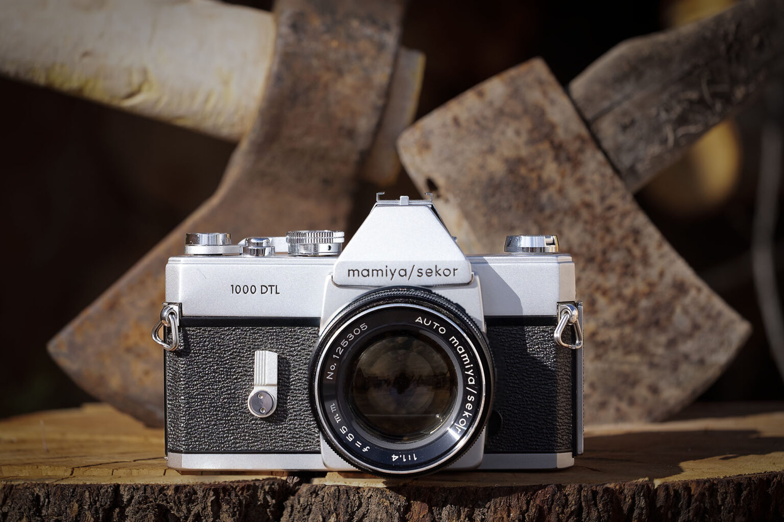Classic Camera Review Mamiya/Sekor 1000DTL The Noisy Shutter